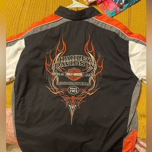 Men’s Harley Davidson button up shirt